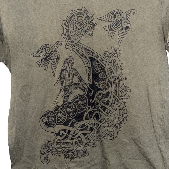 Descended from Odin bjorn unisex t shirt. - Picture 2 of 5